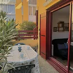 En Rez De Chaussée 100m De La 4pcv11