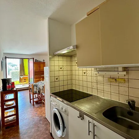 Agreable En Rez De Chaussee 100m De La 4pcv11 Apartment *