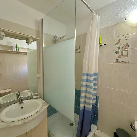 Agreable En Rez De Chaussee 100m De La 4pcv11 *