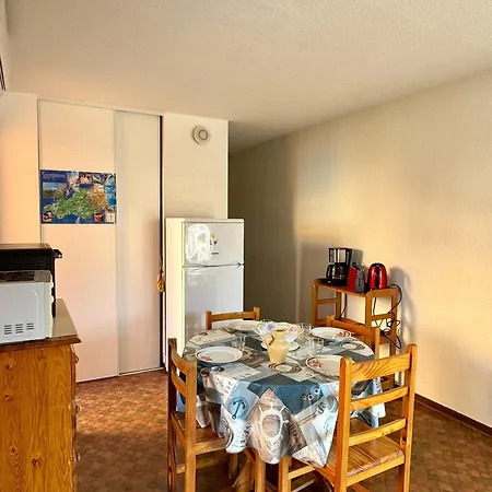 Apartment Agreable En Rez De Chaussee 100m De La 4pcv11 *
