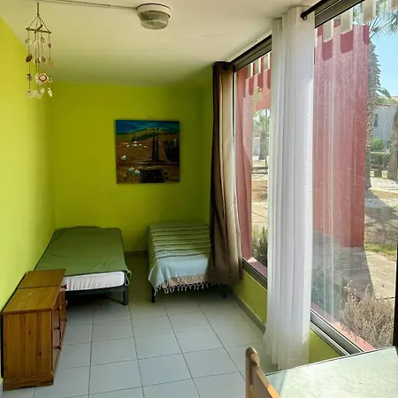 Agreable En Rez De Chaussee 100m De La 4pcv11 *